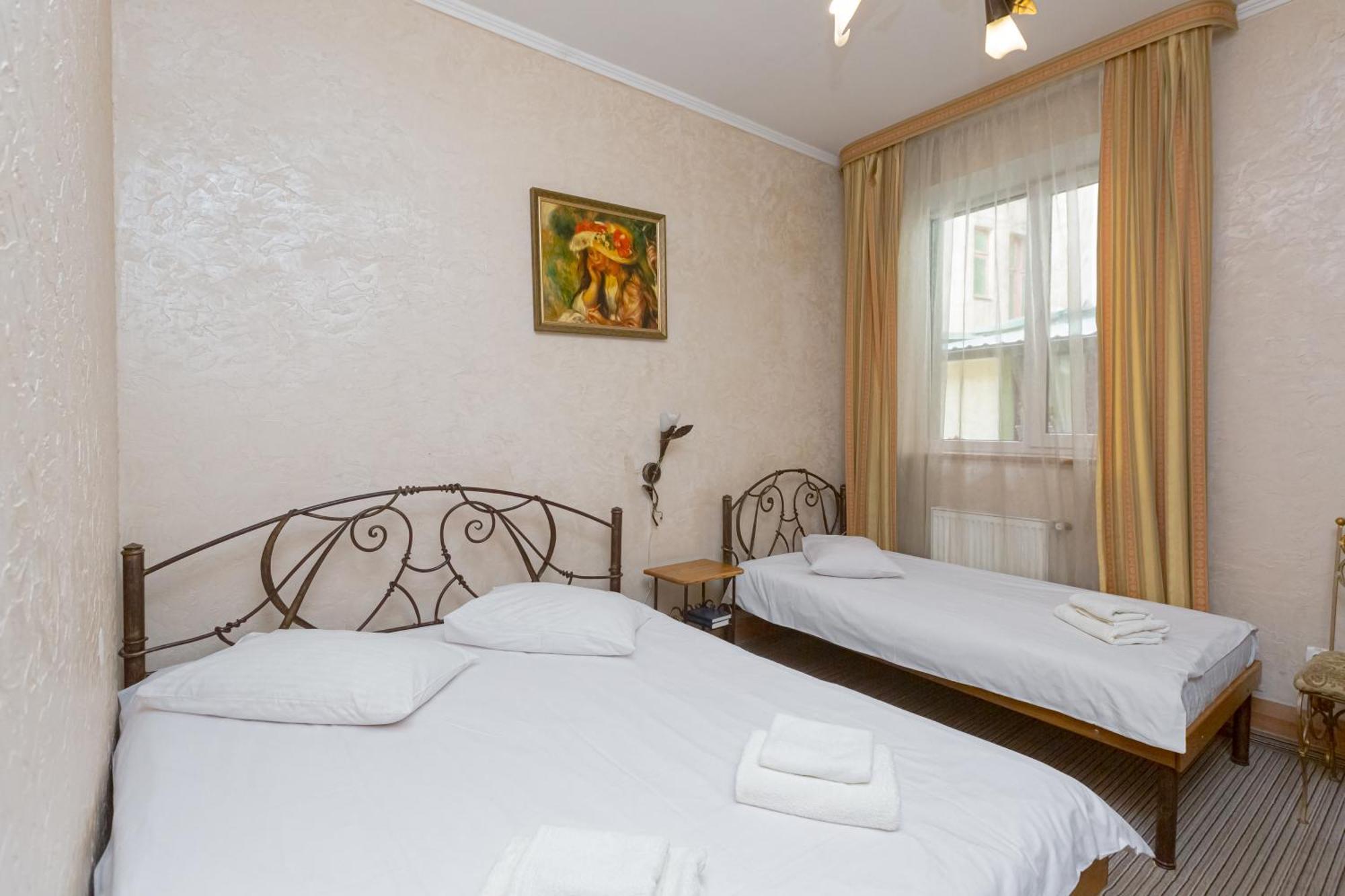 Hotel Staryi Krakiv Lemberg Exterior foto